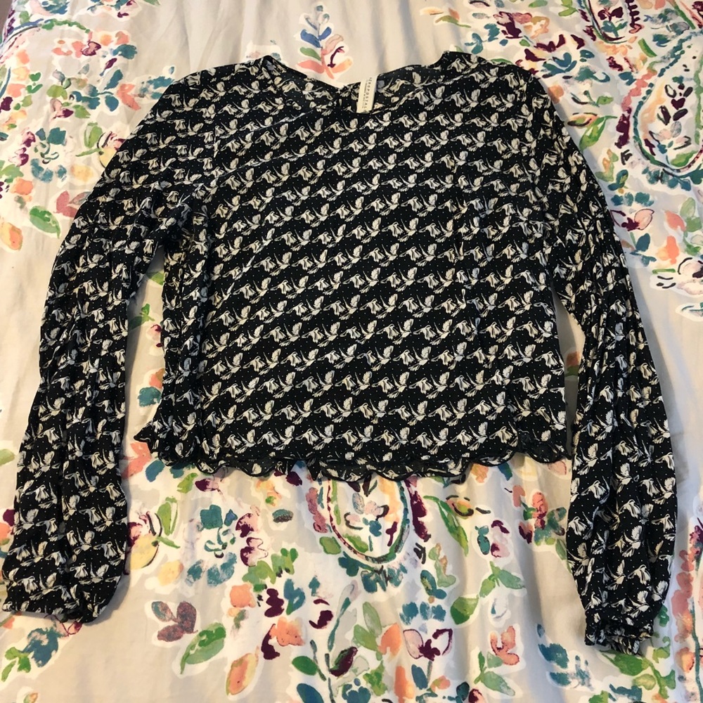patterned aeropostale crop top